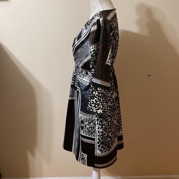 L'AltraModa women dress with a big V drop and wide 2/3 flared sleeves “Italian” - Picture 3 of 8